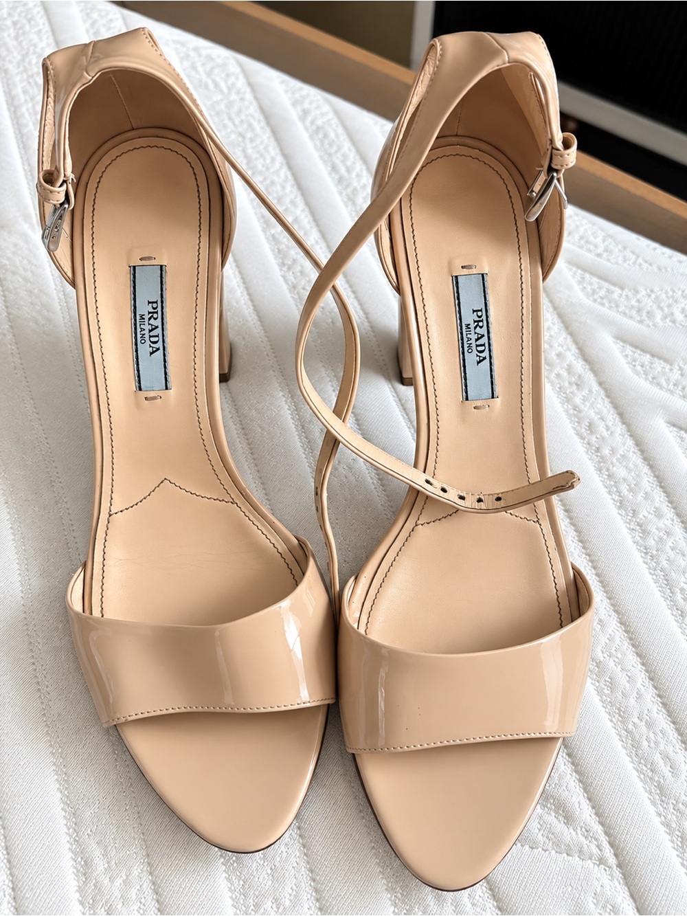 Prada beige patent leather heeled  sandals EU 40